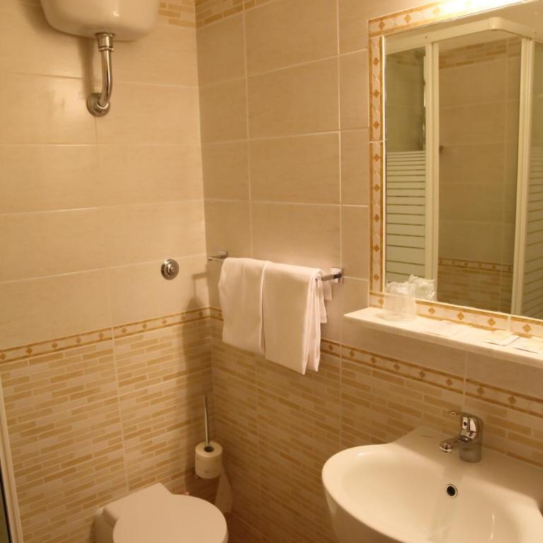Hotel PRINCIPE AMEDEO - Camera Matrimoniale Economy - 4