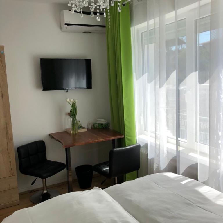Enjoyit Rooms - Kleines Doppelzimmer mit kleinem Bett - 3