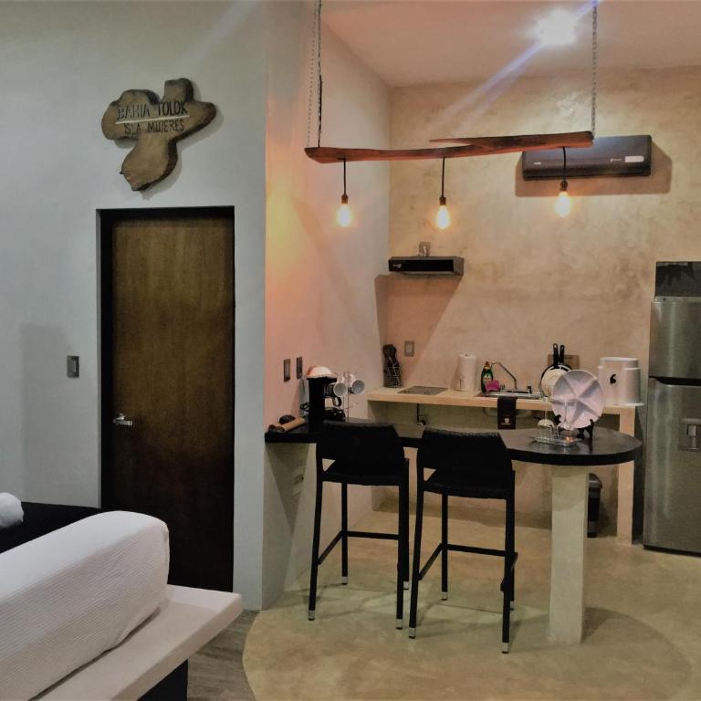Bahia Tolok - Deluxe Suite with Sea View - 13