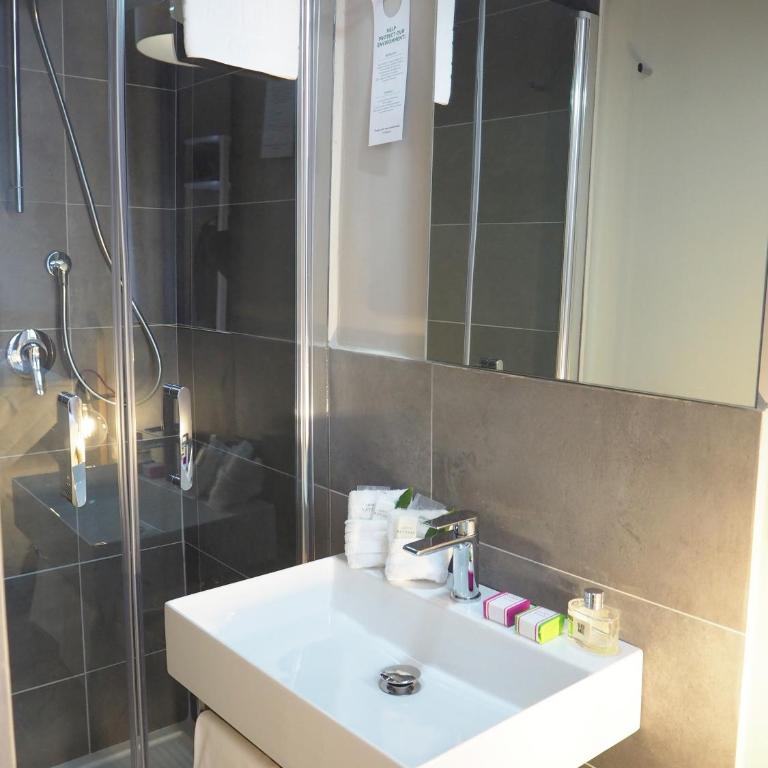 Hotel Centro - Camera Singola con Bagno in Comune - 5