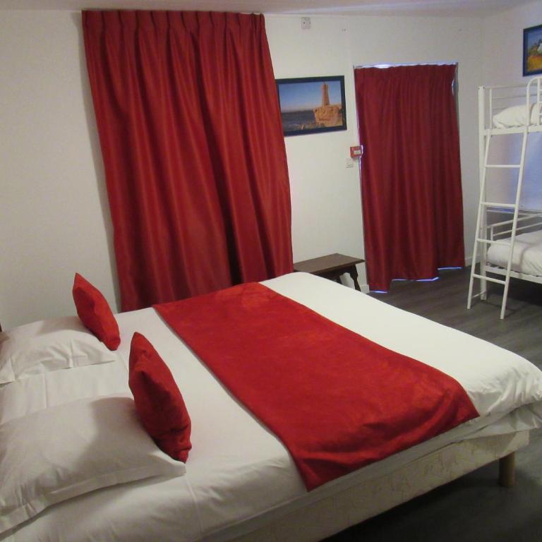Citotel Les Sternes - Chambre Familiale Adaptée aux Personnes à Mobilité Réduite - 4