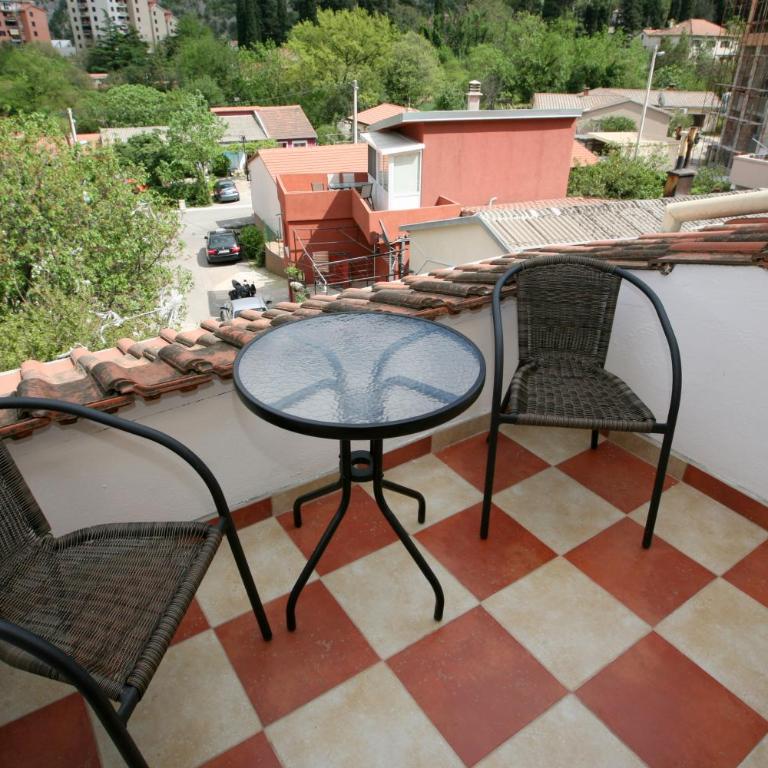 Bugi - Apartment with Terrace - 4