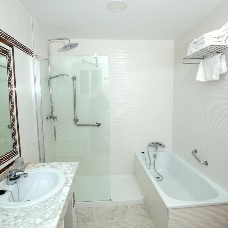 Hotel Complejo Los Rosales - Habitación cuádruple - 3