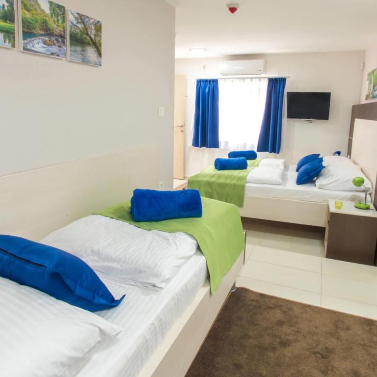Five Rivers Rooms - Superior Quadruple Room - 6