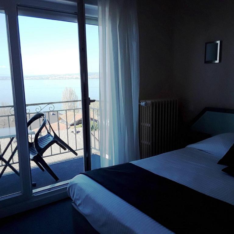 Hôtel Evian Express - Terminus - Chambre Double – Vue sur Lac - 3