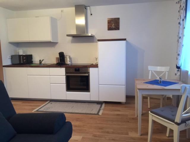 Ferienwohnungen Gästehaus Sonnenkreis - Apartamento con balcón - 4
