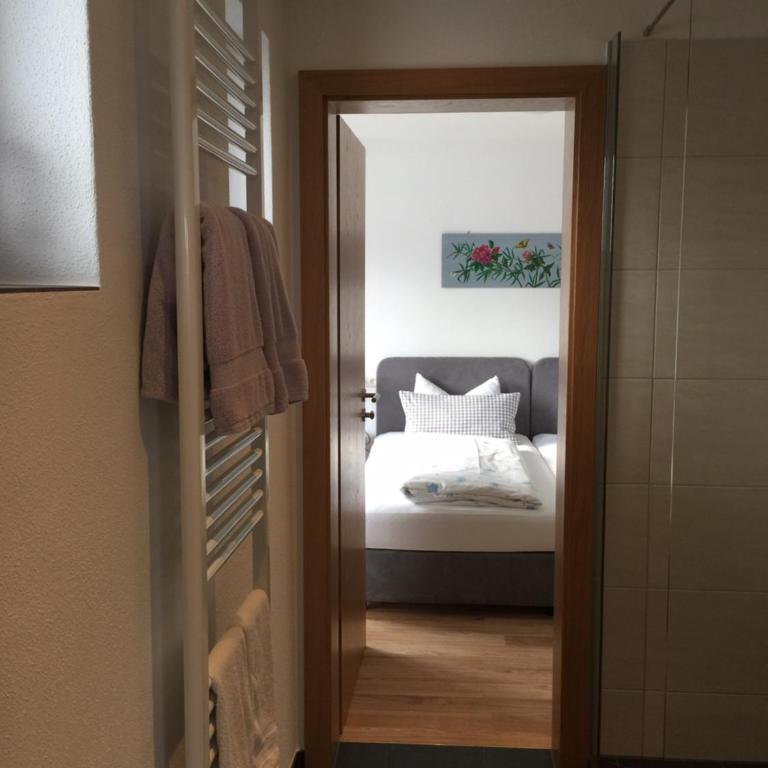 Ferienwohnungen Gästehaus Sonnenkreis - Apartamento con balcón - 1