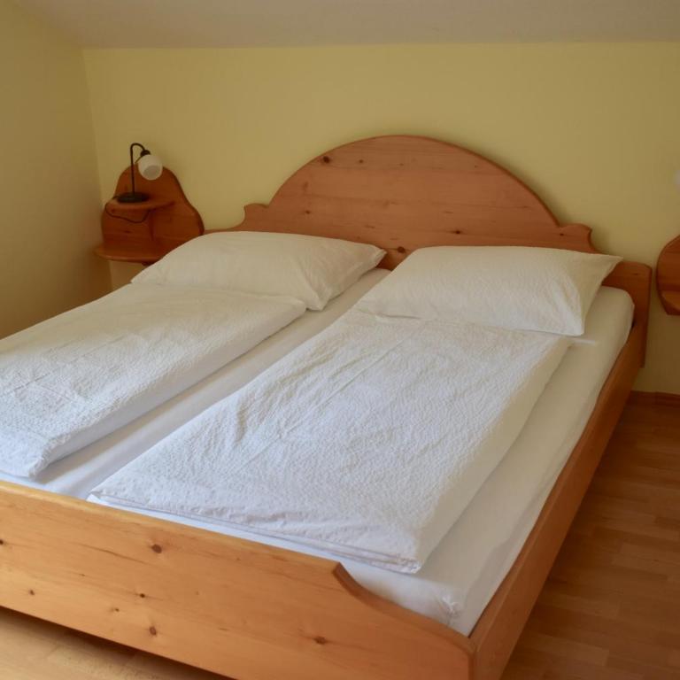 Pension Hohenau - Apartment mit 2 Schlafzimmern und Seeblick - 2