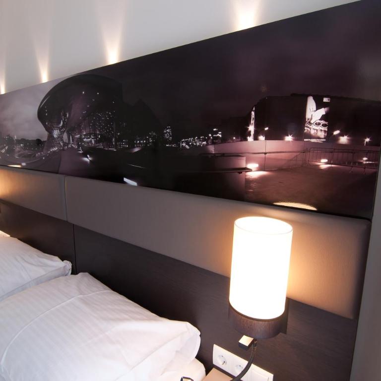 Amalienburg - Boutique & Boarding Hotel - Deluxe Zimmer - 4