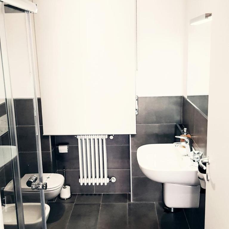 Diamond Suite Verona - King Suite with Spa Bath - 31