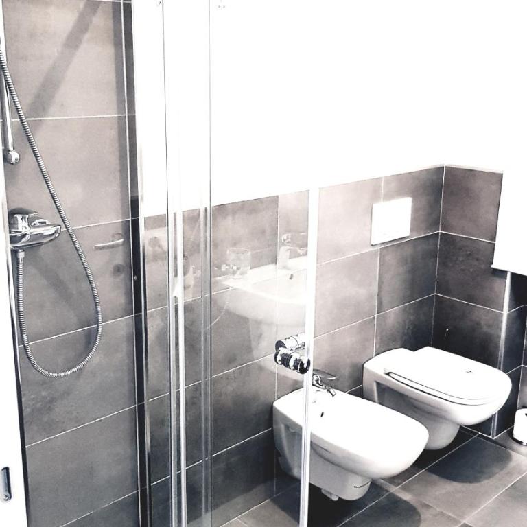 Diamond Suite Verona - King Suite with Spa Bath - 32