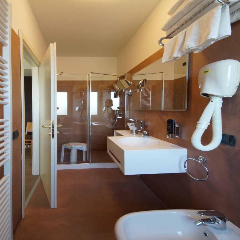 Hotel Clarin 14 by Dori - Camera Quadrupla Superior - 1