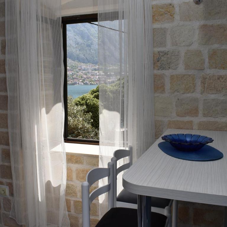 Lanterna Apartments - One-Bedroom Apartment - 26