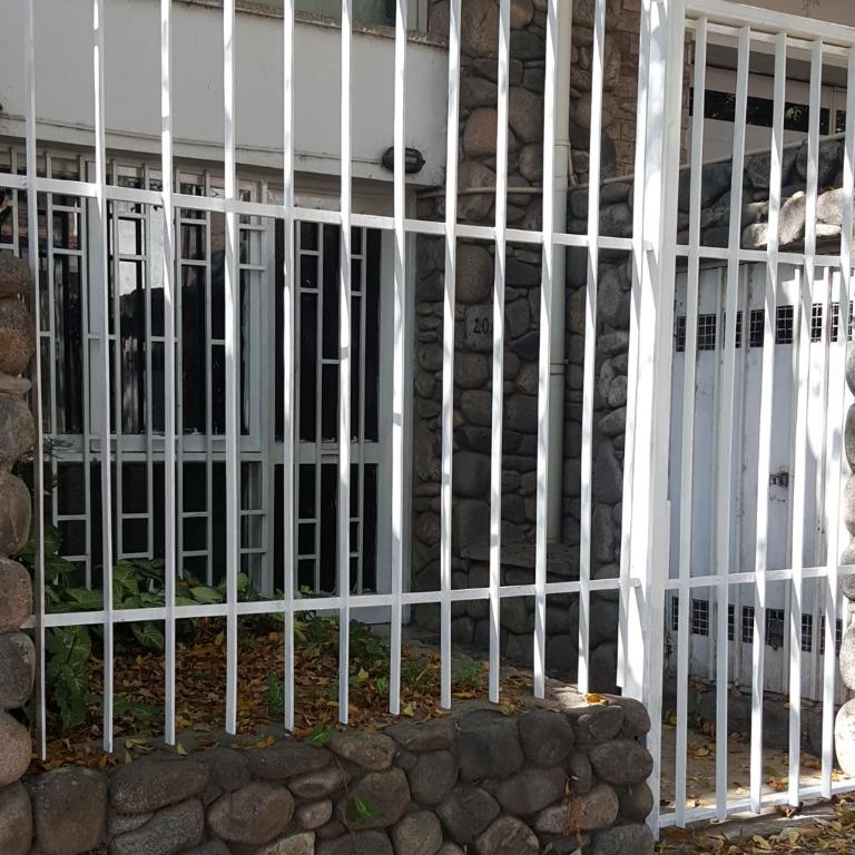 Departamento planta baja cerca Polo Sanitario y Parque Sarmiento - Apartamento - 10