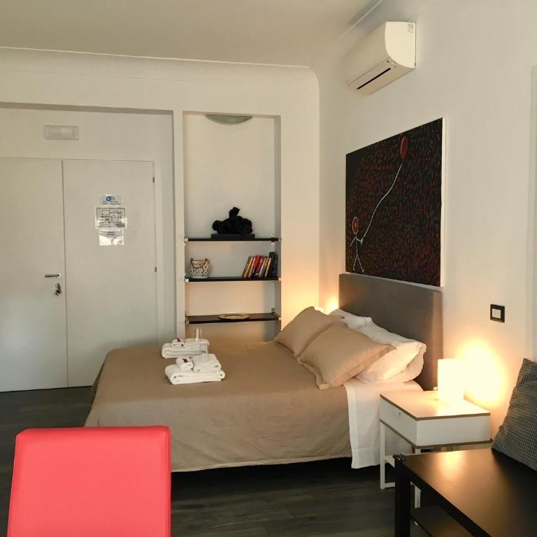 Your House By Ale - Camera Tripla con Bagno Privato Esterno - 25