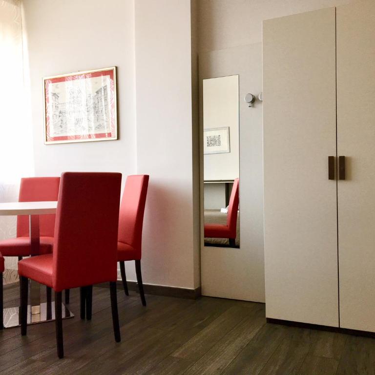 Your House By Ale - Camera Tripla con Bagno Privato Esterno - 23