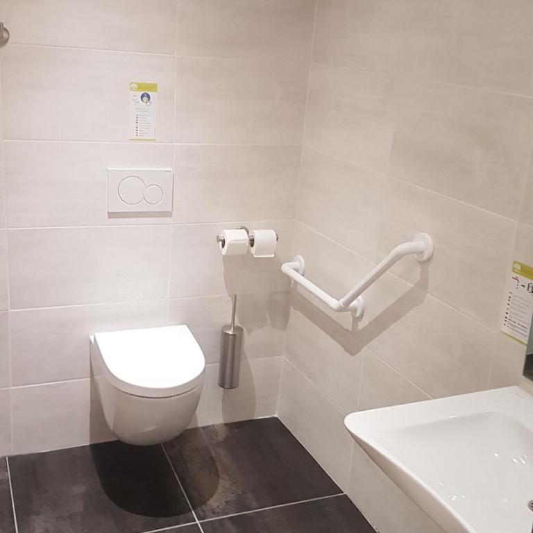 Logis Hotel Yseria - Historical Center - Chambre Triple Supérieure - 3