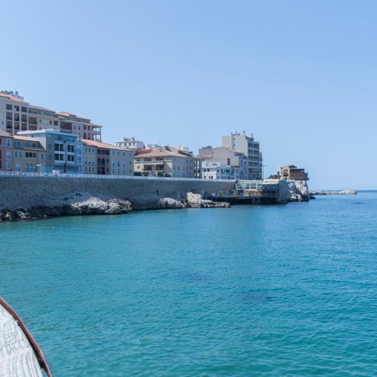 Stud terras Ville Corniche 2 pers stat gratuit rue Modif suivt possib et accord exclusif - Studio avec Terrasse - 20
