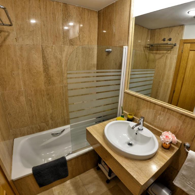 WonderStays Apartamentos La Estación - Apartamento de 3 dormitorios - 9