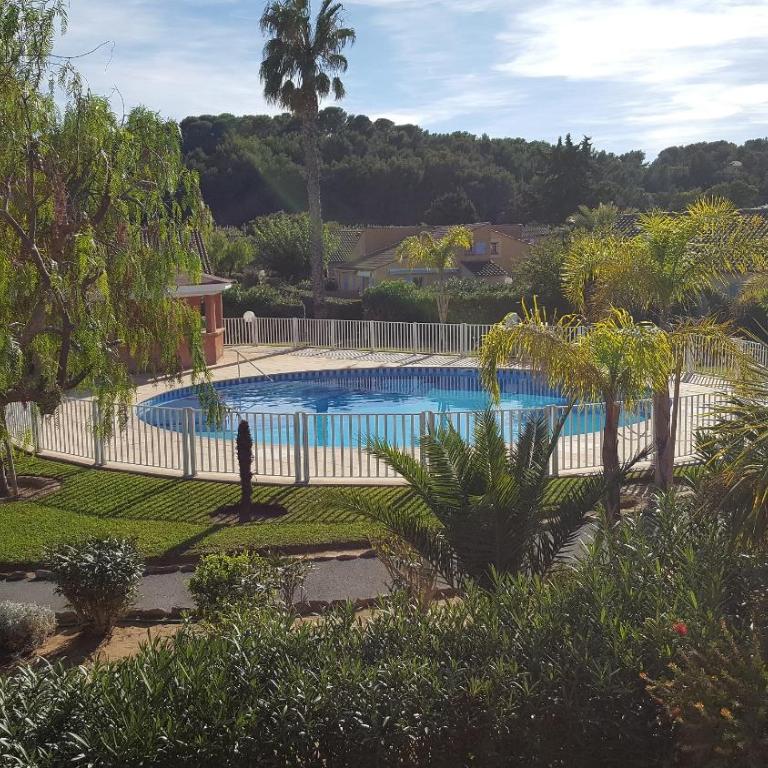 tahiti parc maisonnette climatisée 6 pers 2 chambre - Maison de Vacances - 1