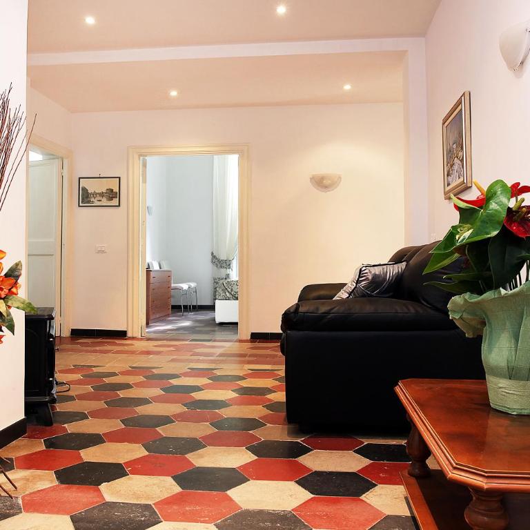 Angels In Rome - Double Room with Shared Bathroom - 1