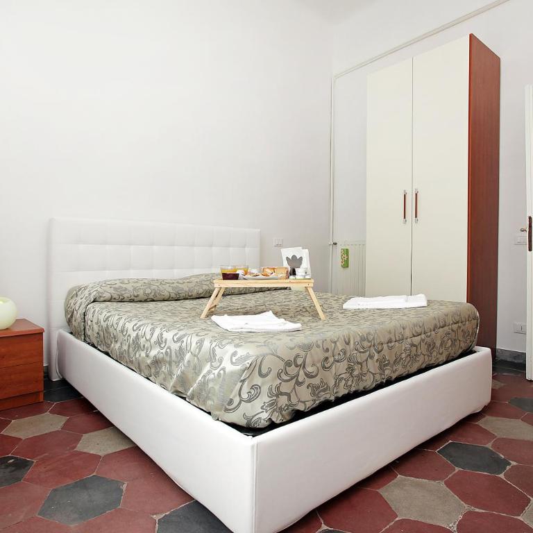 Angels In Rome - Double Room with Shared Bathroom - 12