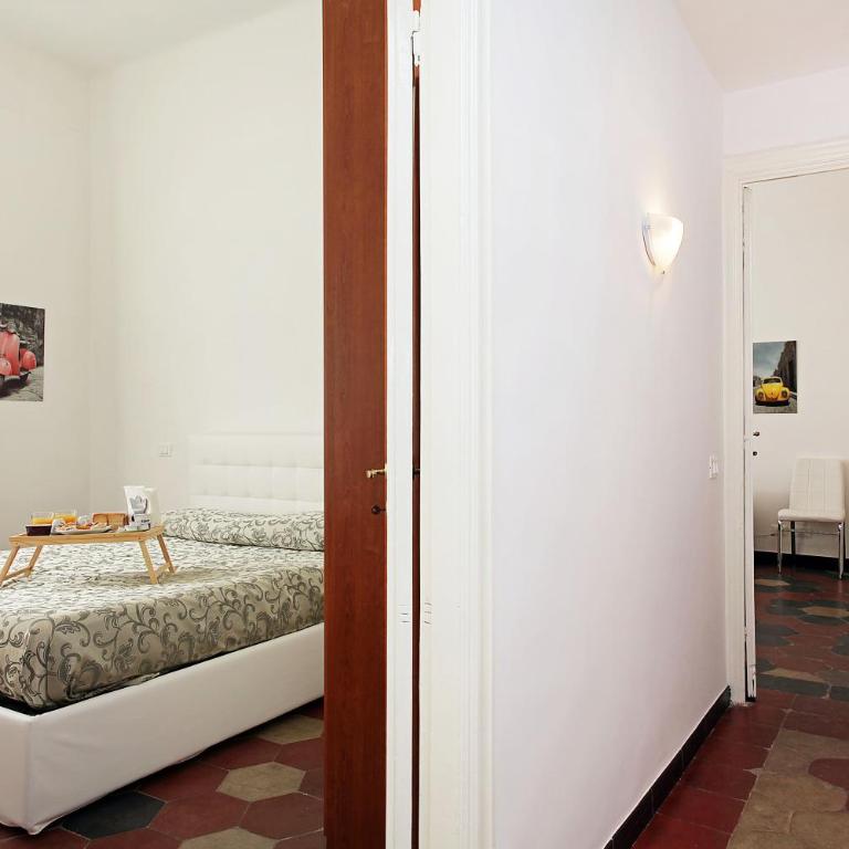 Angels In Rome - Double Room with Shared Bathroom - 14