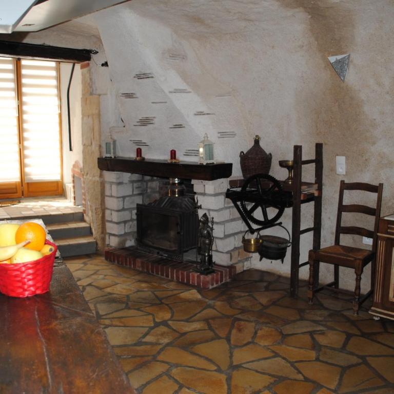 Gite " Le Troglo des 3 Châteaux " - Familienstudio - 9