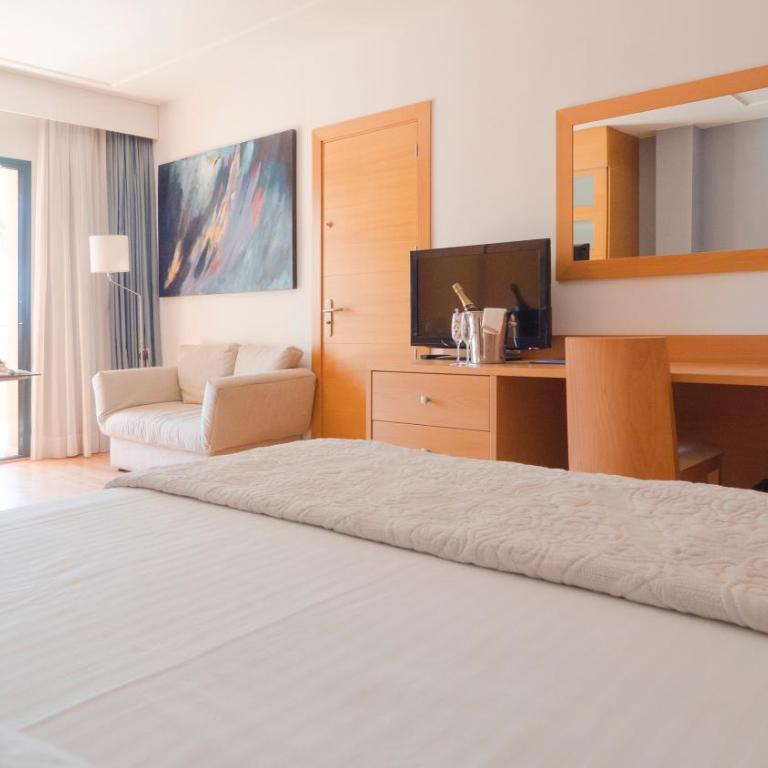 Hotel Clipper - EL DELFÍN VERDE RESORTS - Platja de Pals - Dreibettzimmer (2 Erwachsene + 1 Kind) - 8