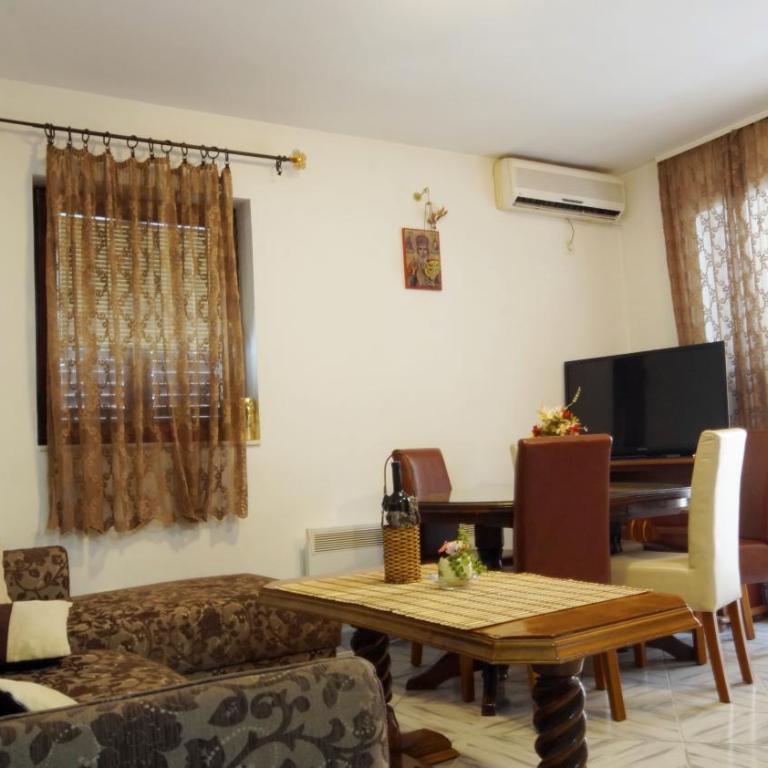 Apartment Glomazic - Two-Bedroom Apartment - 8