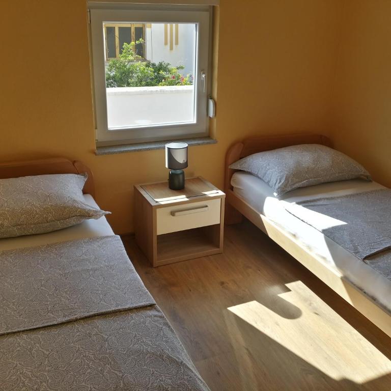 Apartments Uno - Four-Bedroom House - 25