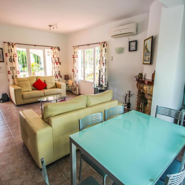 Susana - this lovely detached holiday property in Moraira - Two-Bedroom House - 14