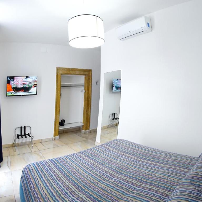 Beverello Suite - Camera Deluxe - 10