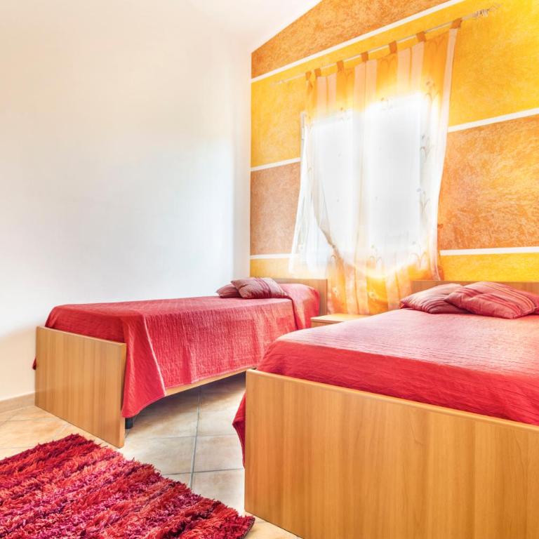 Case Vacanze Paradise Beach Vicino Cefalù PISCINA APERTA - Casa de 3 dormitorios con patio y vistas al jardín - 7