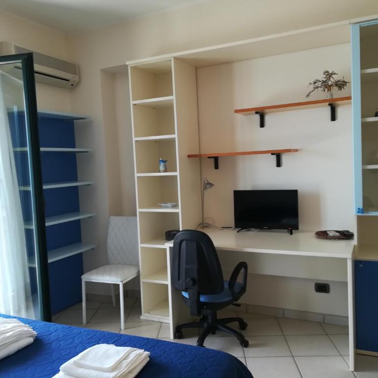 La Collina Capo d'Orlando - Camera Matrimoniale con Bagno Privato e Balcone con Vista Mare - 5