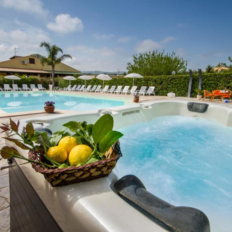 Case Vacanze Paradise Beach Vicino Cefalù PISCINA APERTA - Casa de 2 dormitorios con patio - 2