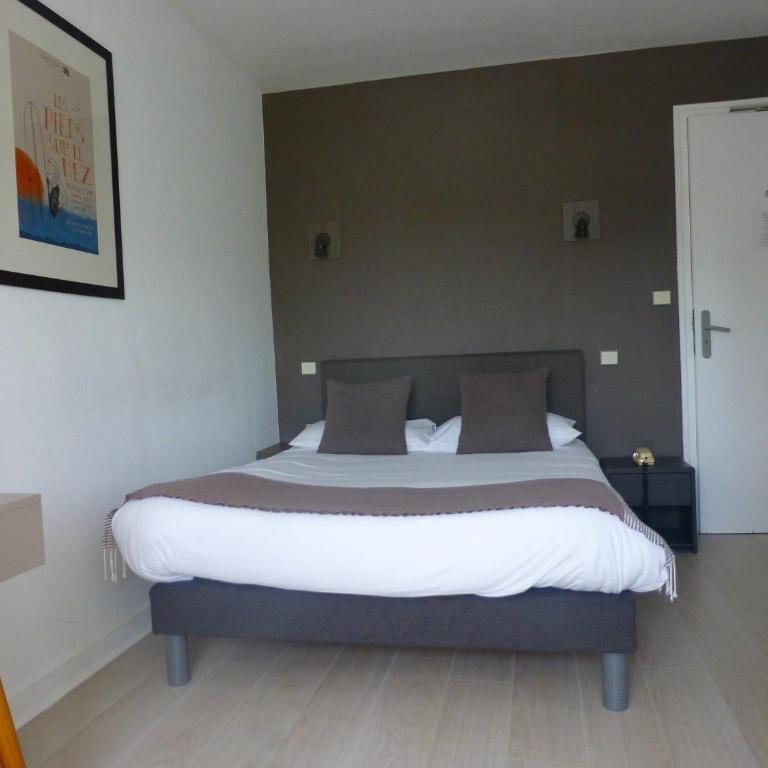 Hotel La Licorne - Petite Chambre Double - 3