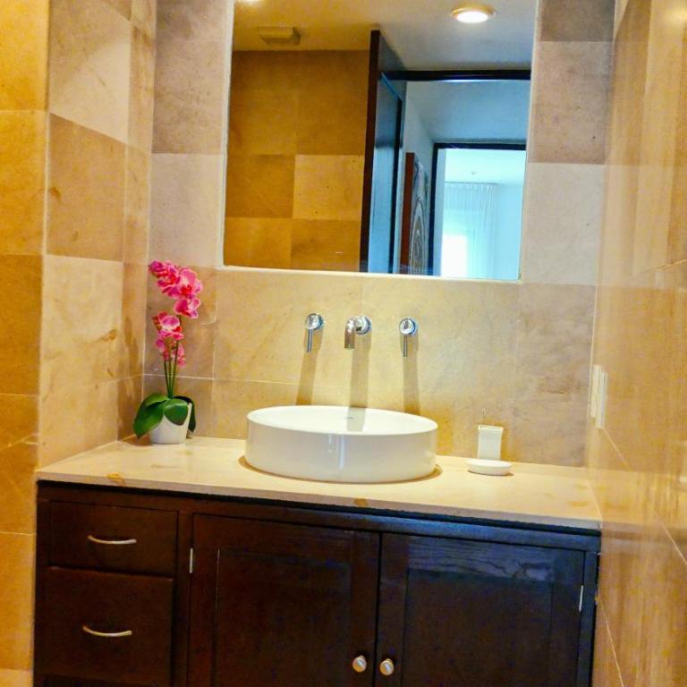 Luxurious & Central Condo In Playa Steps From The Beach - Apartamento de Lujo Valencia de 2 dormitorios - 4