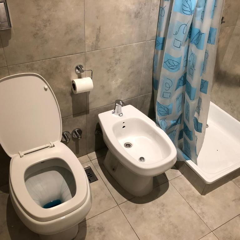 Hospedaje Esmeralda - Habitación Cuádruple con baño privado - 8