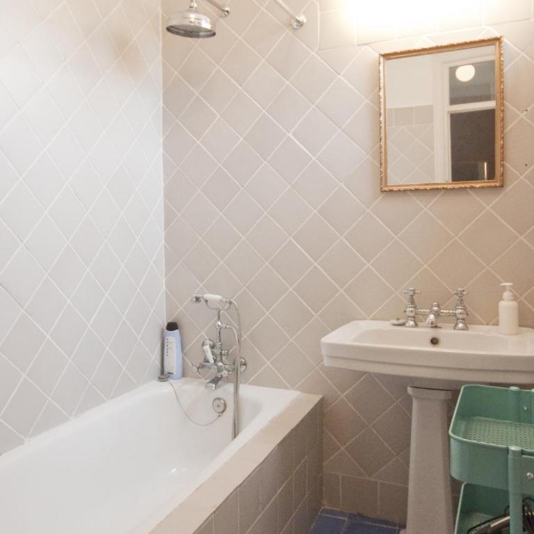 Flexliving Morería - monthly rentals & other non tourist stays only - One-Bedroom Apartment - 15
