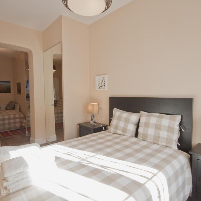 Acogedor callao! 2hab/wifi/ac - Two-Bedroom Apartment - 12