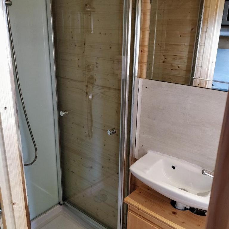 Roulotte Comtoise à Strasbourg - Chalet - 9