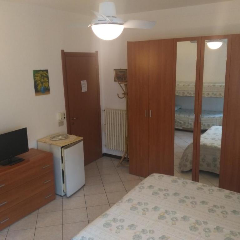B&B Home Sweet Home - Camera Matrimoniale/Doppia con Letti Singoli - 2