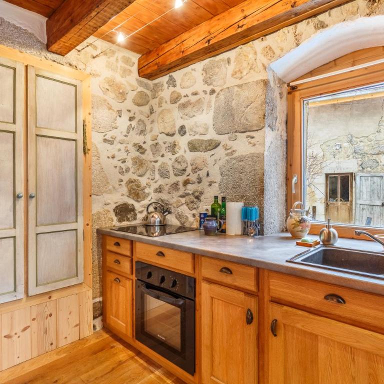 Maison de caractère dans la chartreuse - Maison de Vacances - 9