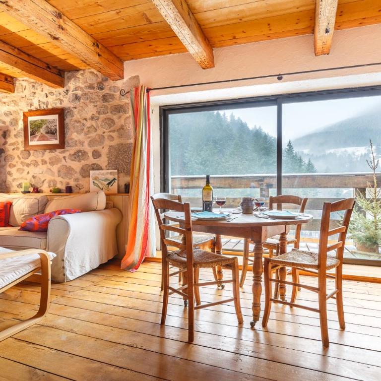 Maison de caractère dans la chartreuse - Maison de Vacances - 1