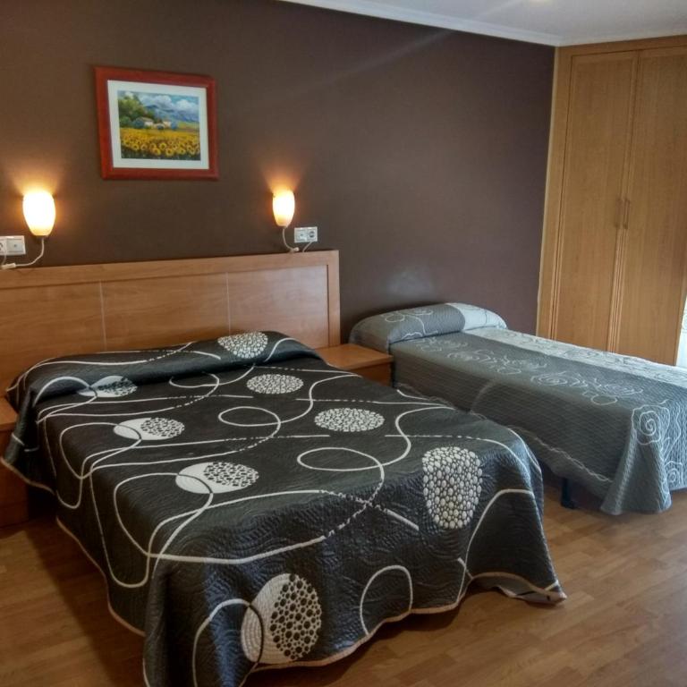 Hostal Lido - Habitación Doble con balcón - 2 camas - 2