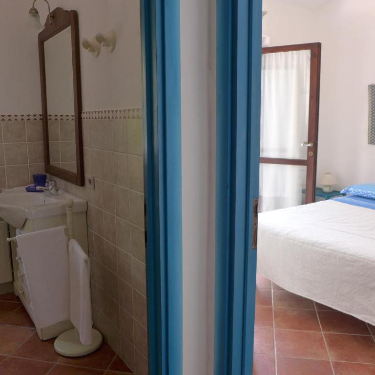 B&B Vacanza Facile - Camera Matrimoniale con Bagno Privato Esterno - 3