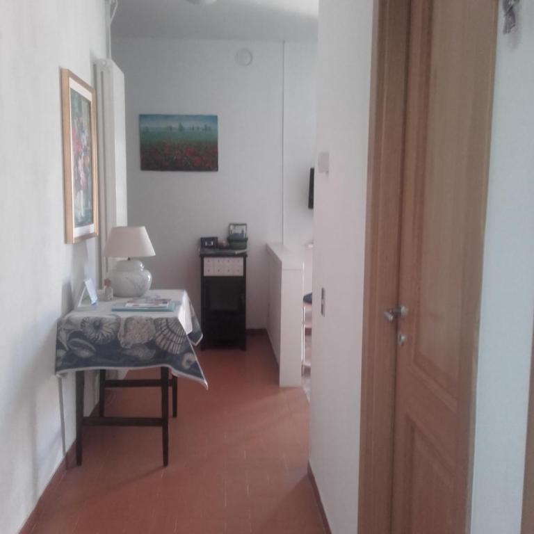 Casa Palmira - Appartamento con 2 Camere da Letto, Terrazza e Vista Lago - 25