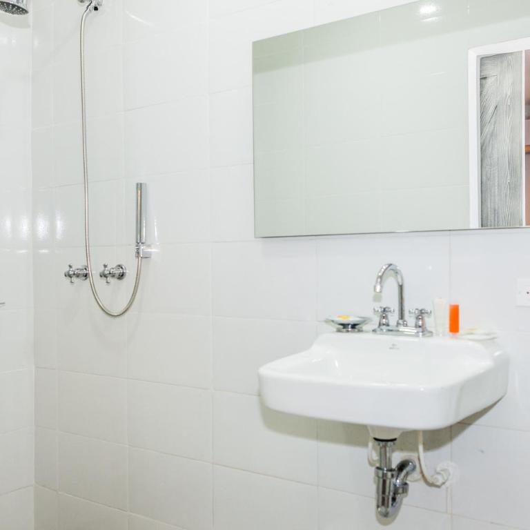Hotel Boutique ADAZ - Habitación Doble adaptada para personas con movilidad reducida - 4