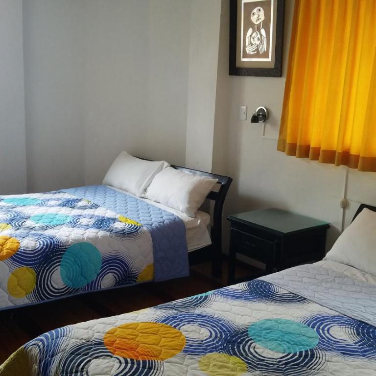 Hotel Ventura - Habitación Doble con baño privado - 2 camas - 7